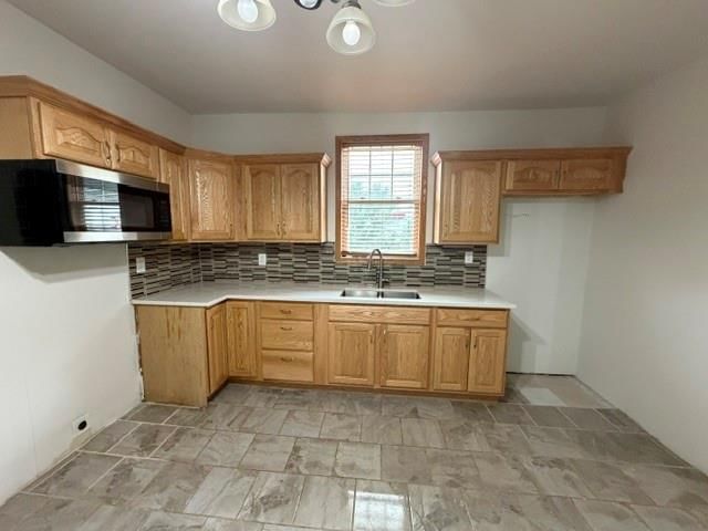 4802 King Hill Avenue — photo 9