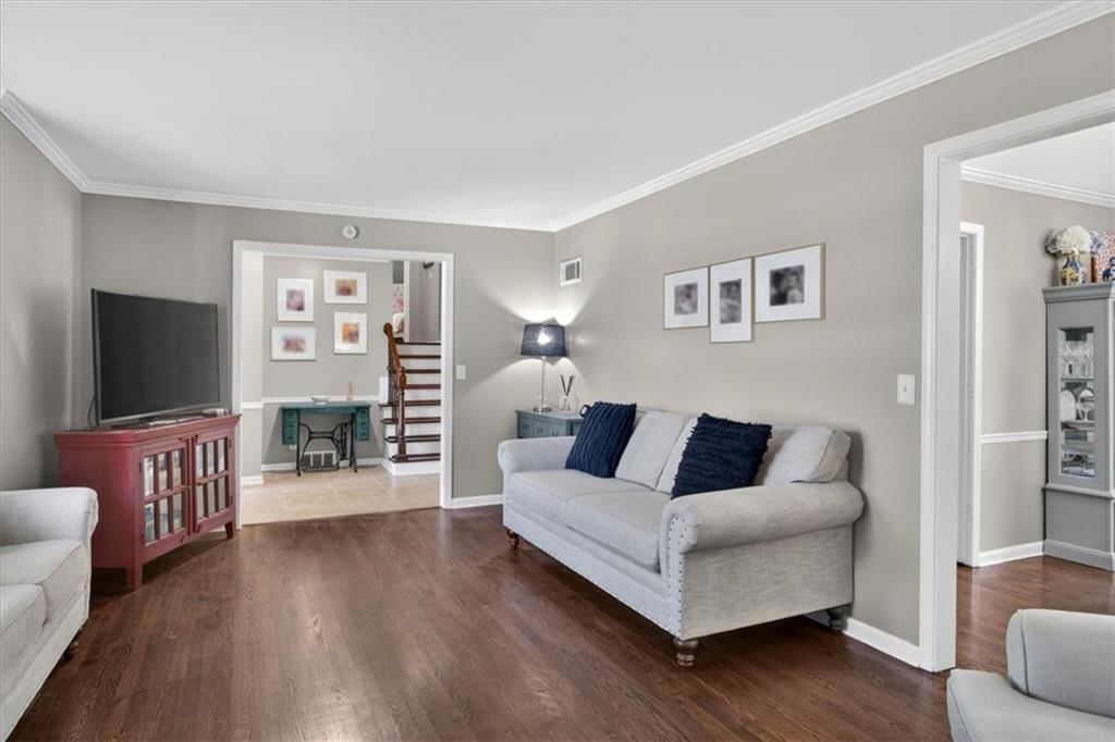 10287 Rosewood Street — photo 4