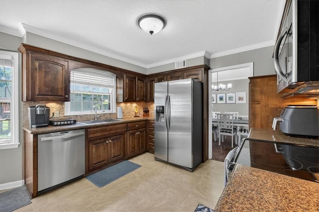 10287 Rosewood Street — photo 7