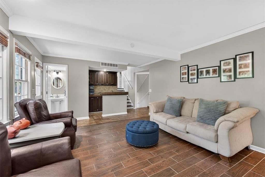 10287 Rosewood Street — photo 26