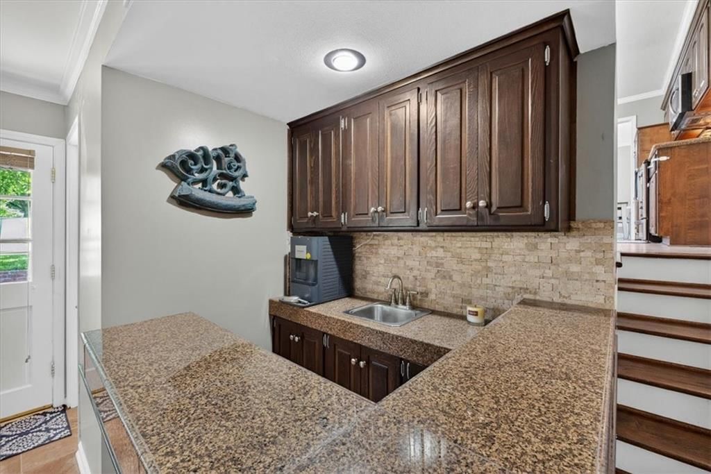 10287 Rosewood Street — photo 27