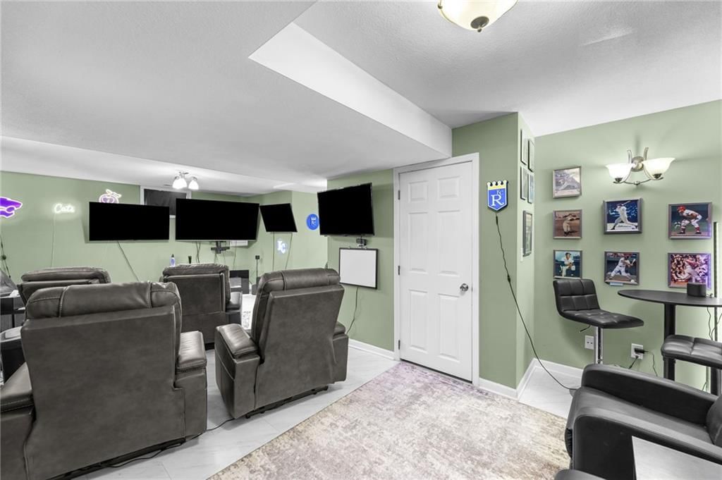 1405 Pine Court — photo 34