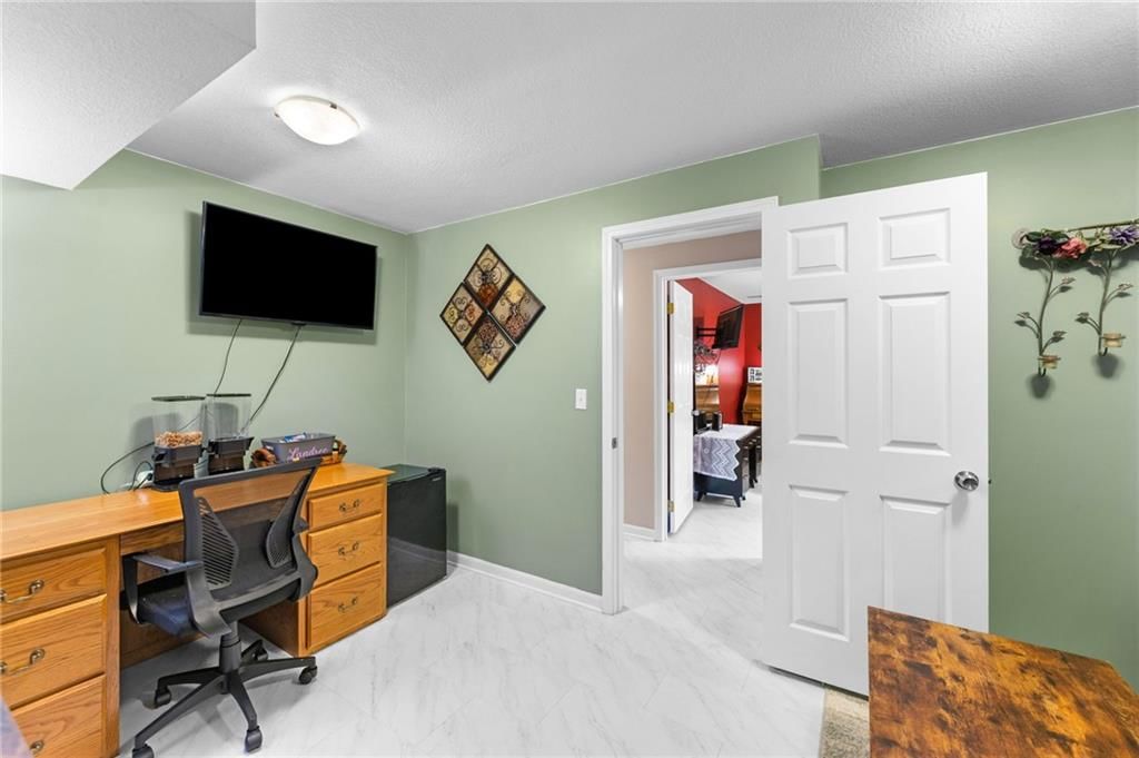 1405 Pine Court — photo 41