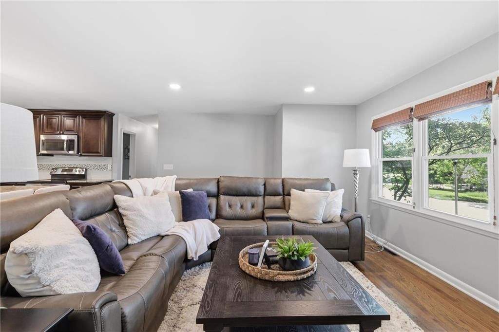 10014 Moody Park Drive — photo 8