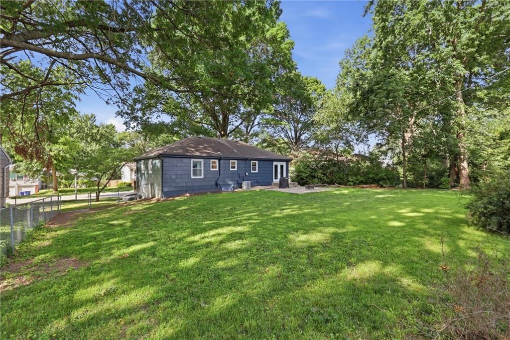 10014 Moody Park Drive — photo 35