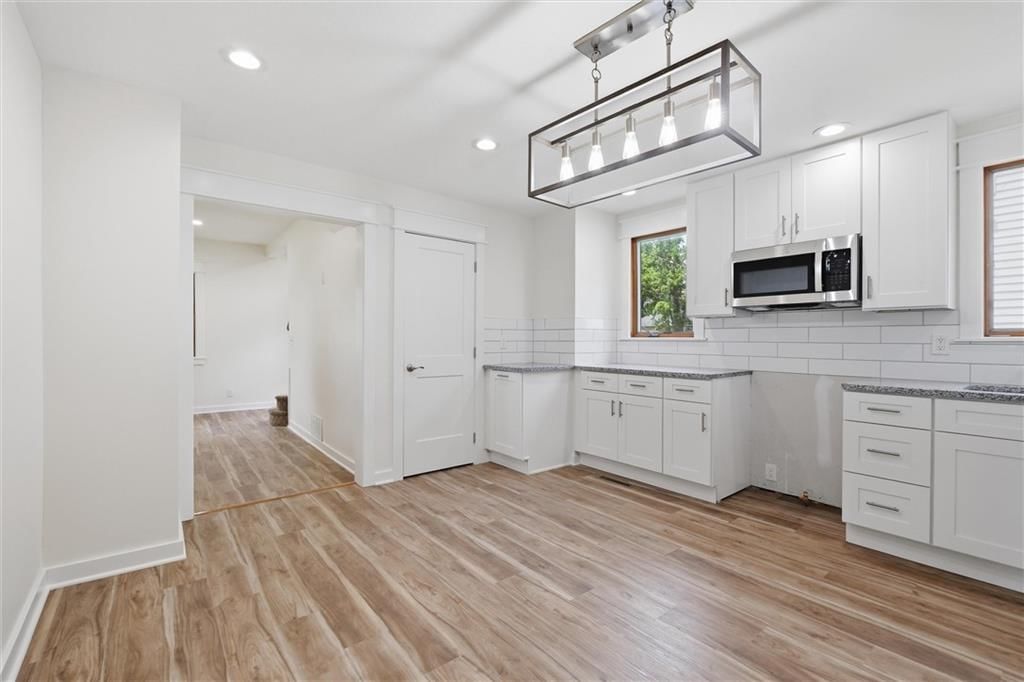 301 Allcutt Avenue — photo 11