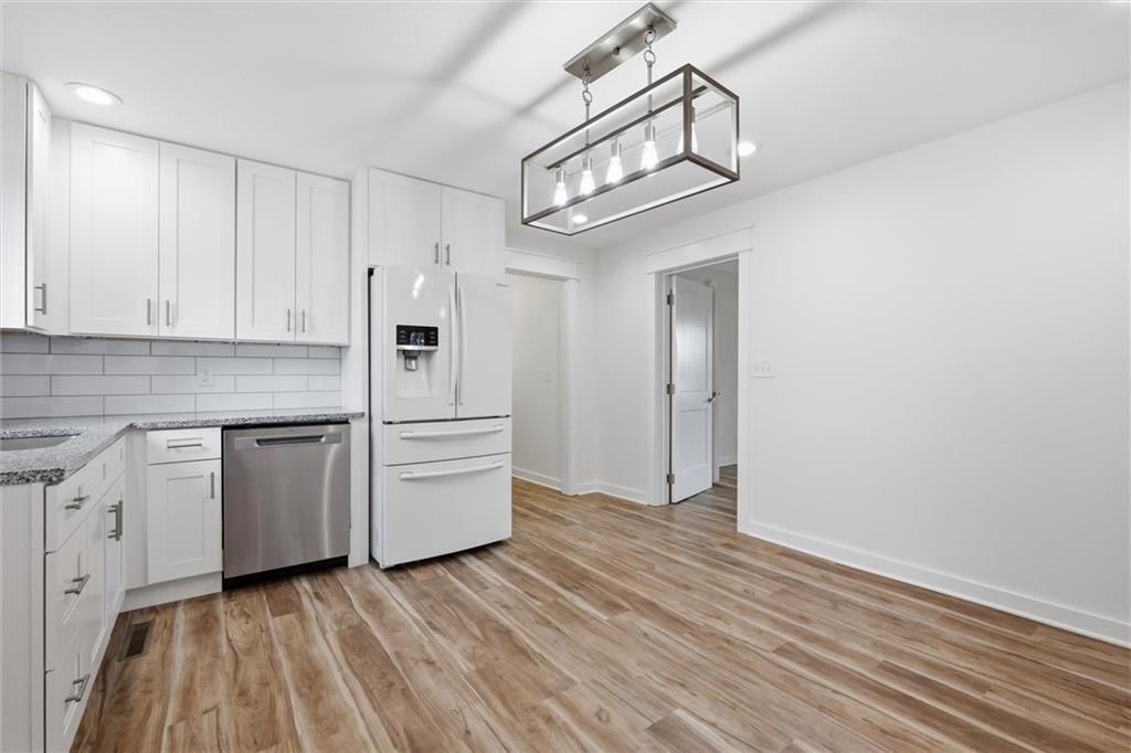 301 Allcutt Avenue — photo 12