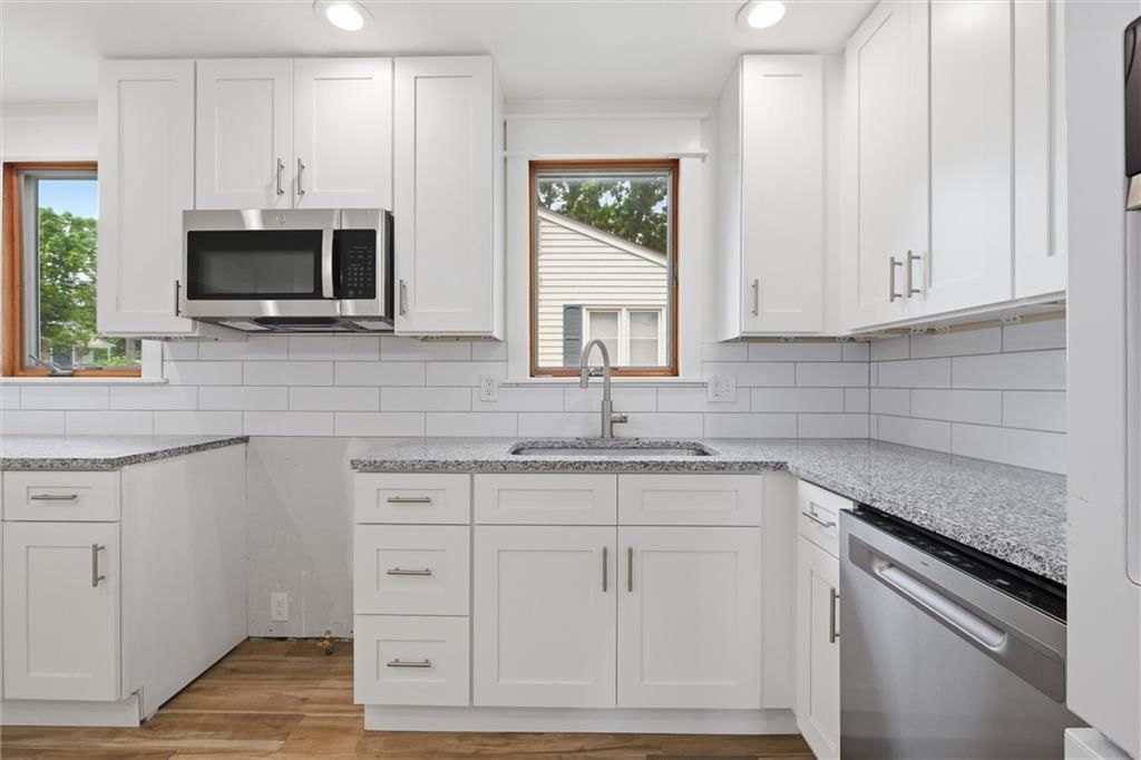 301 Allcutt Avenue — photo 15