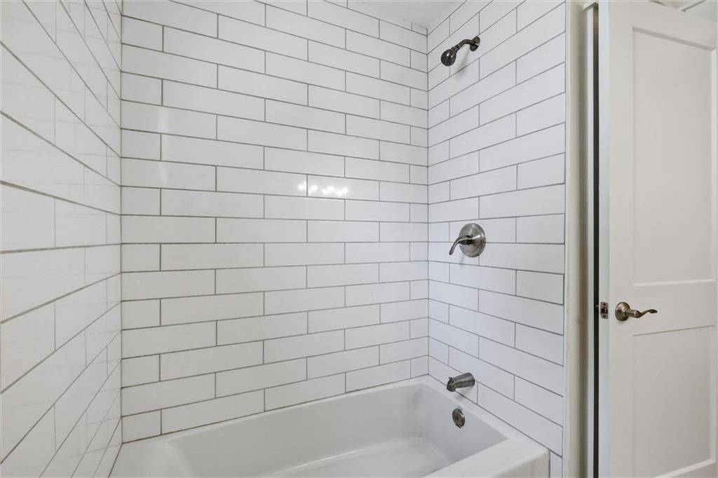 301 Allcutt Avenue — photo 21