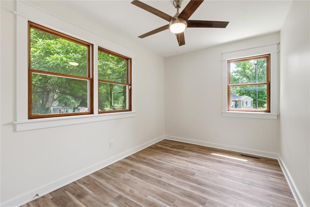 301 Allcutt Avenue — photo 22