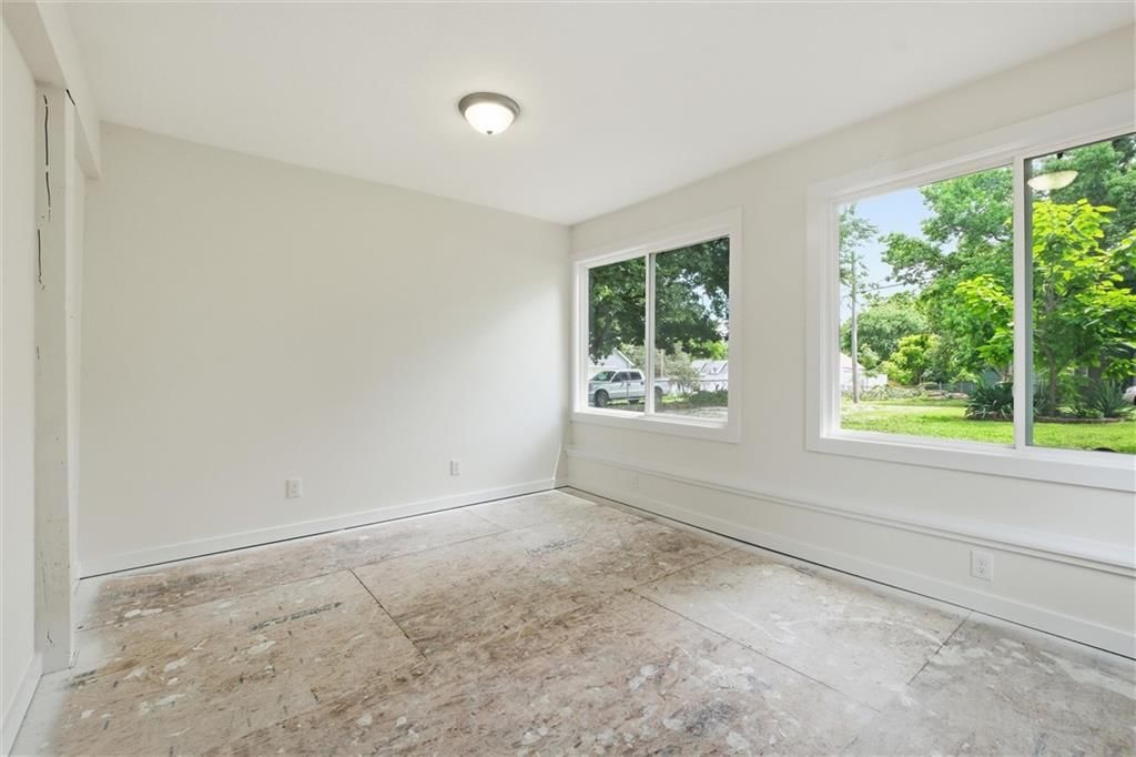 301 Allcutt Avenue — photo 31