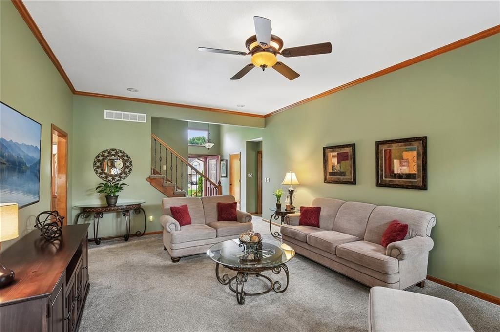 1083 NE Greenwood Court — photo 5
