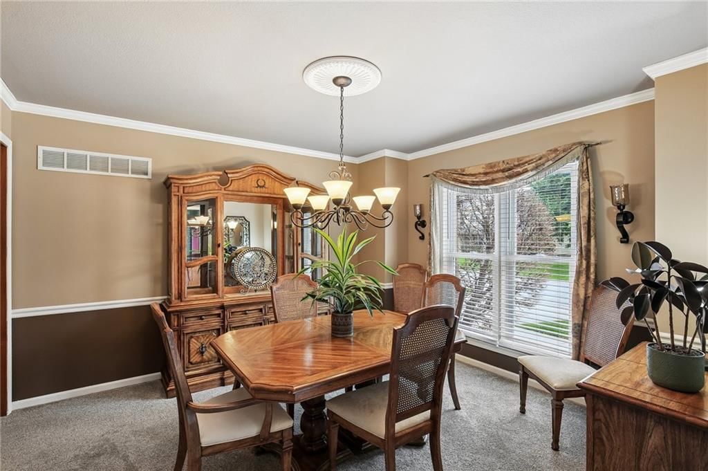 1083 NE Greenwood Court — photo 7