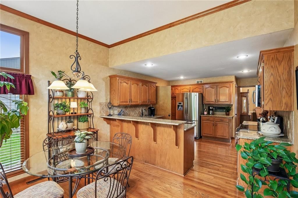 1083 NE Greenwood Court — photo 9