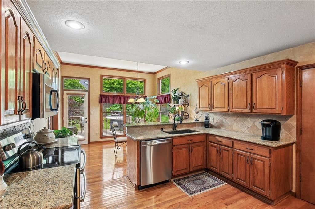 1083 NE Greenwood Court — photo 11