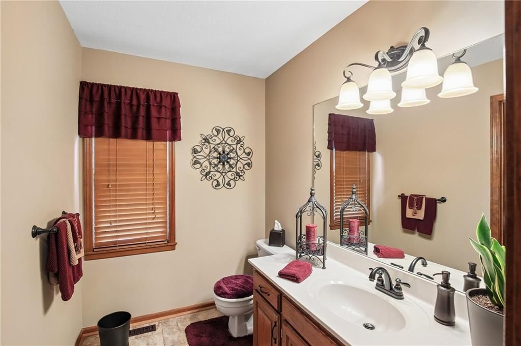 1083 NE Greenwood Court — photo 13