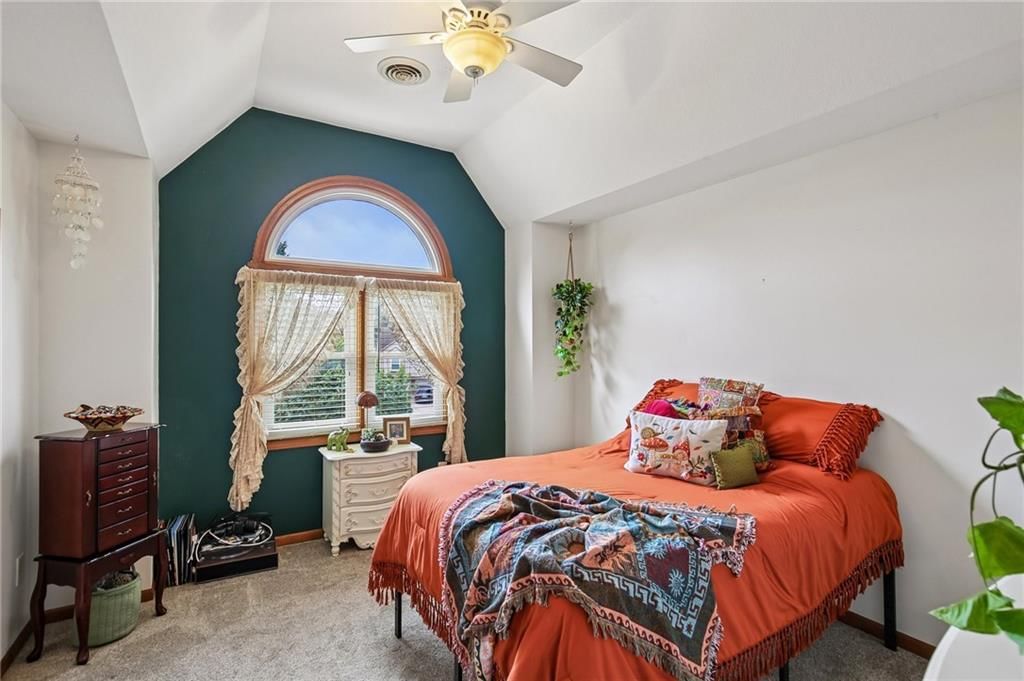 1083 NE Greenwood Court — photo 15