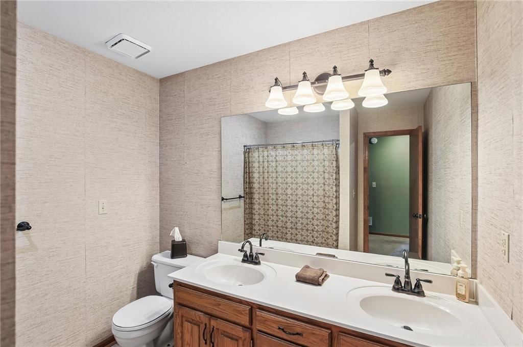 1083 NE Greenwood Court — photo 20