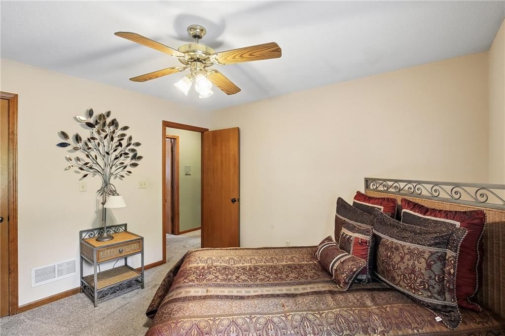1083 NE Greenwood Court — photo 22
