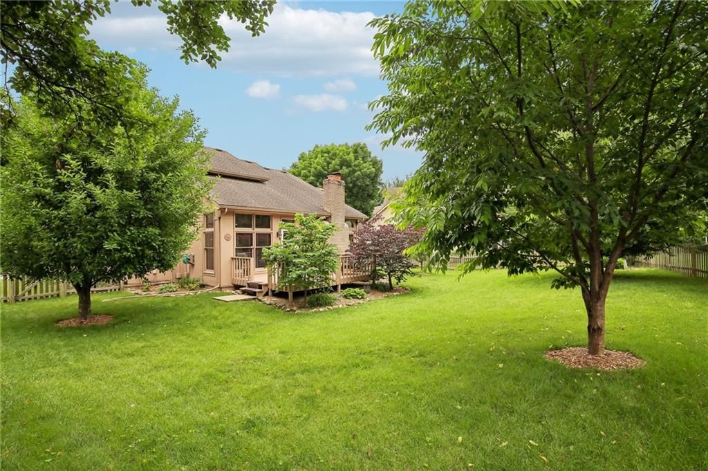 1083 NE Greenwood Court — photo 35