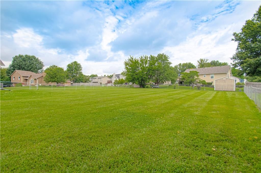 605 Meadow Court — photo 11