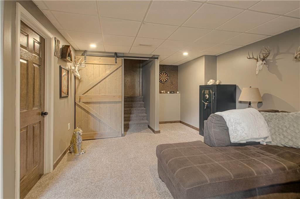 605 Meadow Court — photo 35
