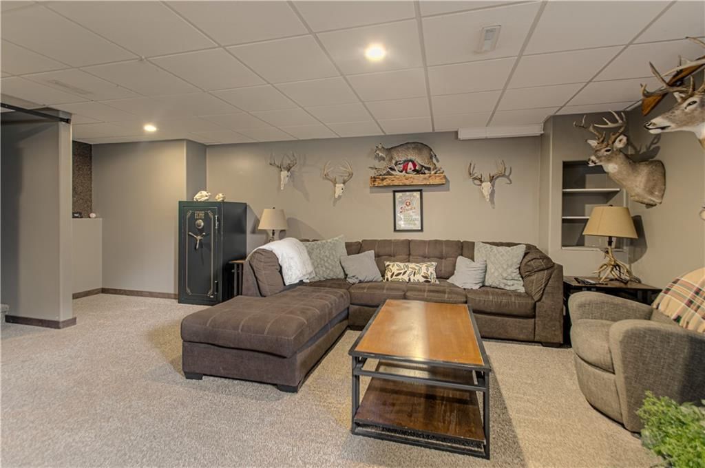 605 Meadow Court — photo 36