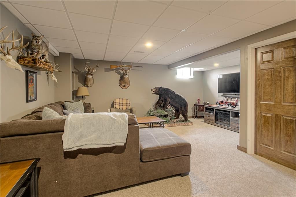 605 Meadow Court — photo 37