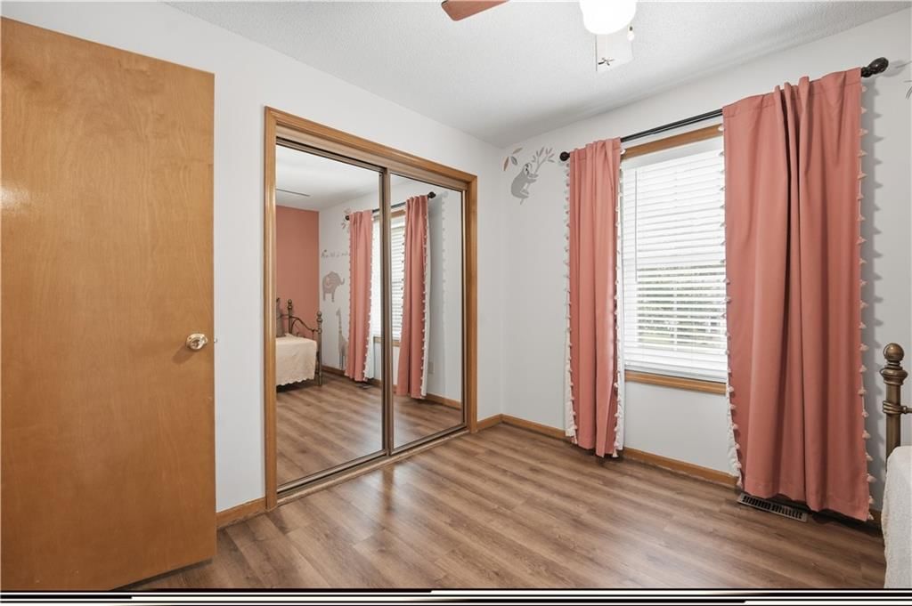 724 NE Colleen Drive — photo 15