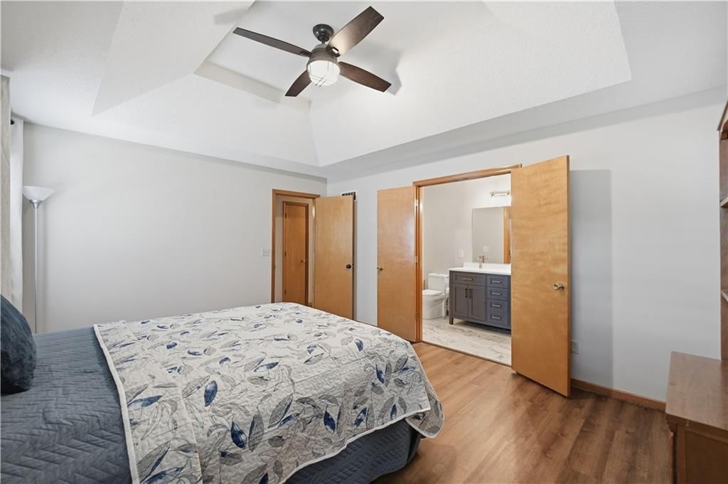 724 NE Colleen Drive — photo 17