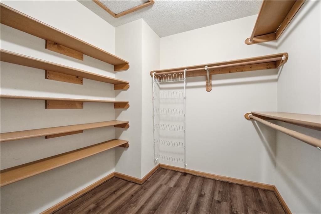 724 NE Colleen Drive — photo 19