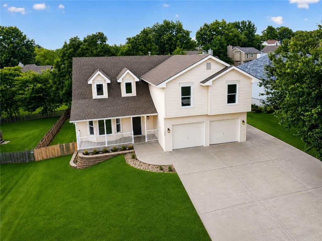 724 N Plum Rose Drive — photo 2
