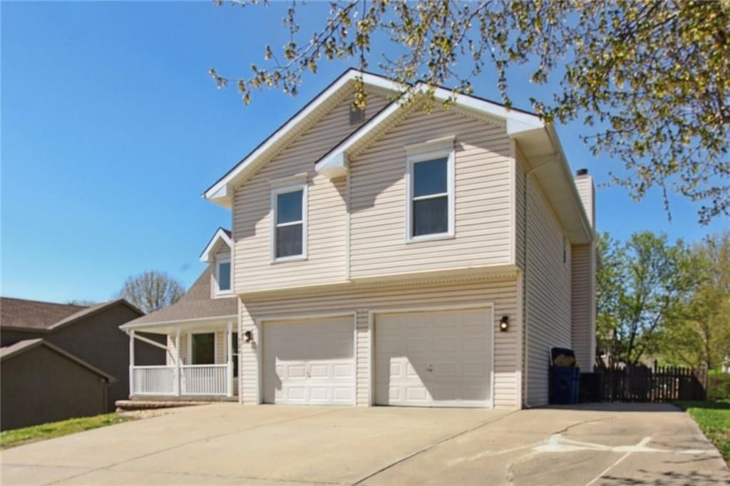 724 N Plum Rose Drive — photo 3