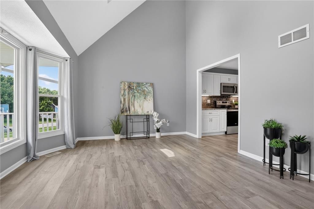 724 N Plum Rose Drive — photo 7