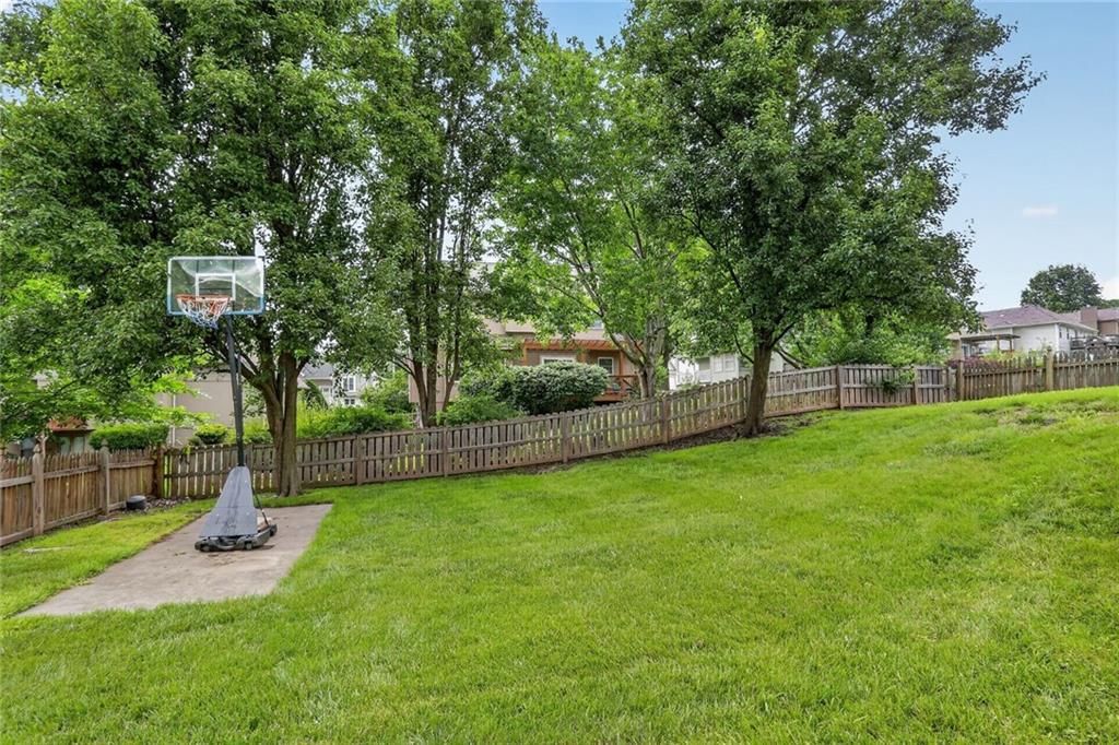 724 N Plum Rose Drive — photo 51