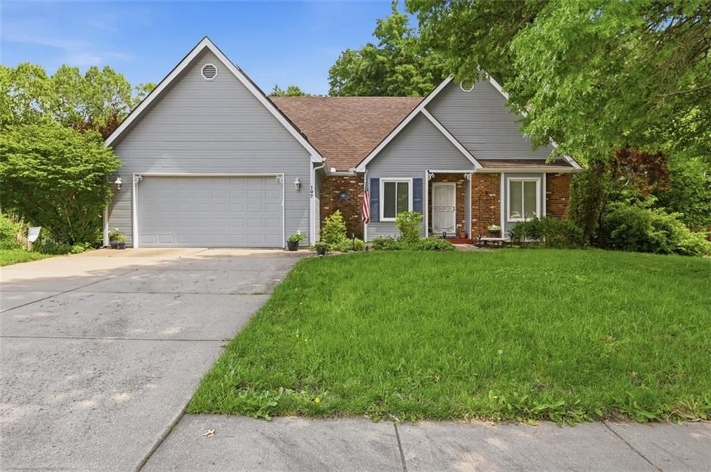 107 Willow Drive — photo 1