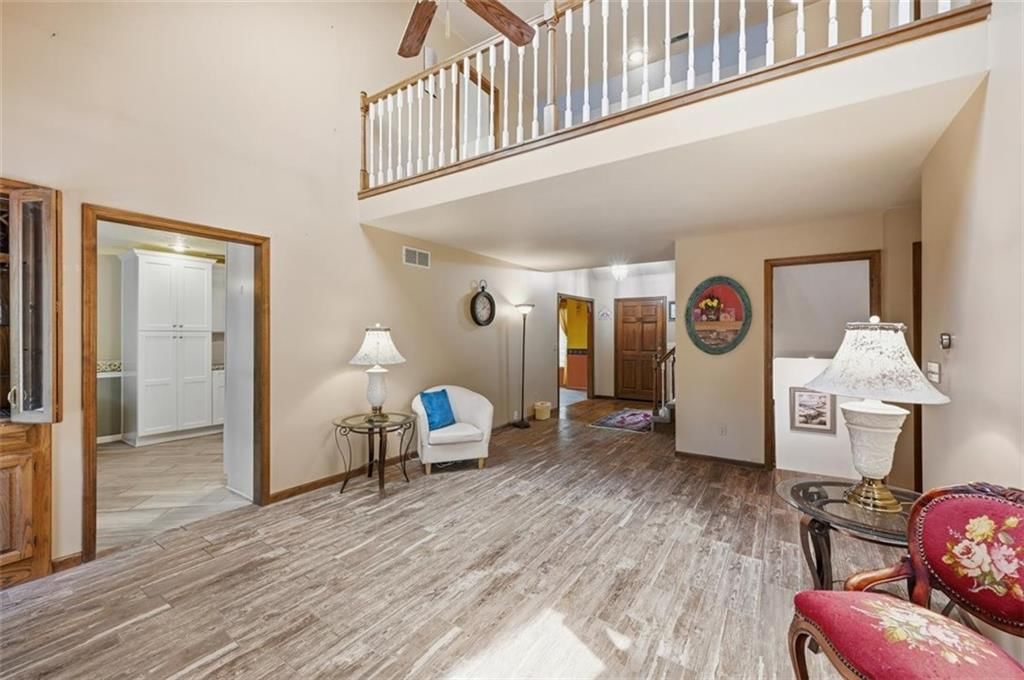 107 Willow Drive — photo 8