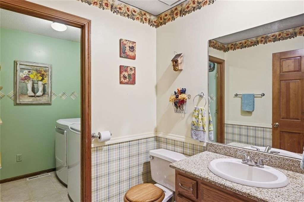 107 Willow Drive — photo 15