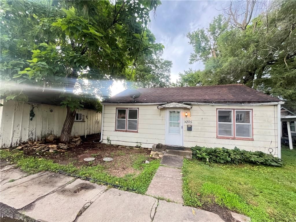 205 W 3rd Street, Holden, MO