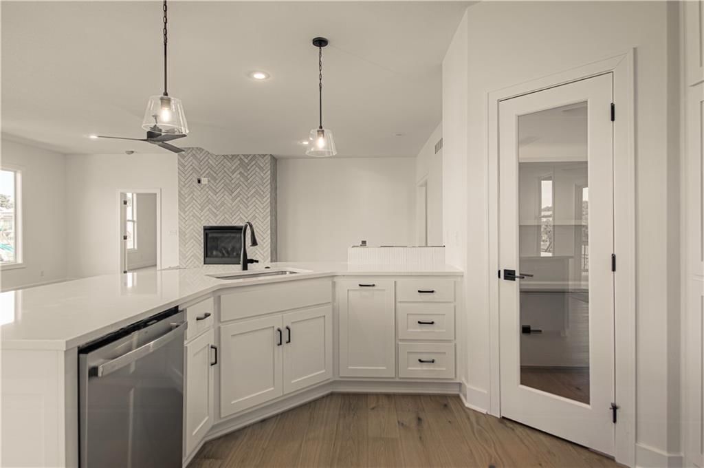 7604 N Gower Avenue — photo 15
