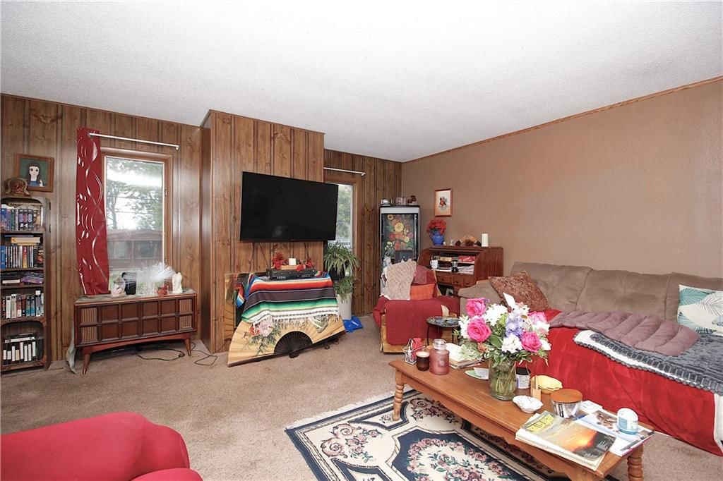 218 Warren Avenue — photo 9