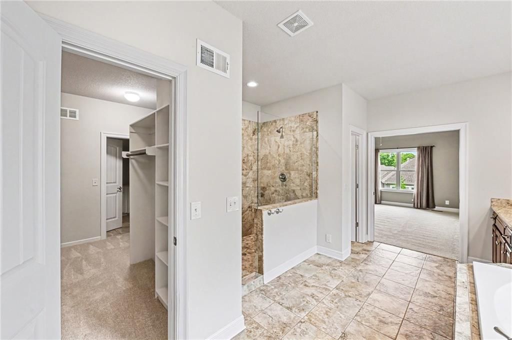 10015 N Michigan Avenue — photo 12