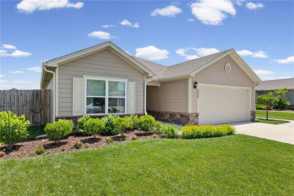 8000 SE 6th Terrace, Blue Springs, MO
