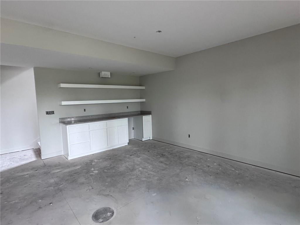 1945 Longview Drive — photo 11