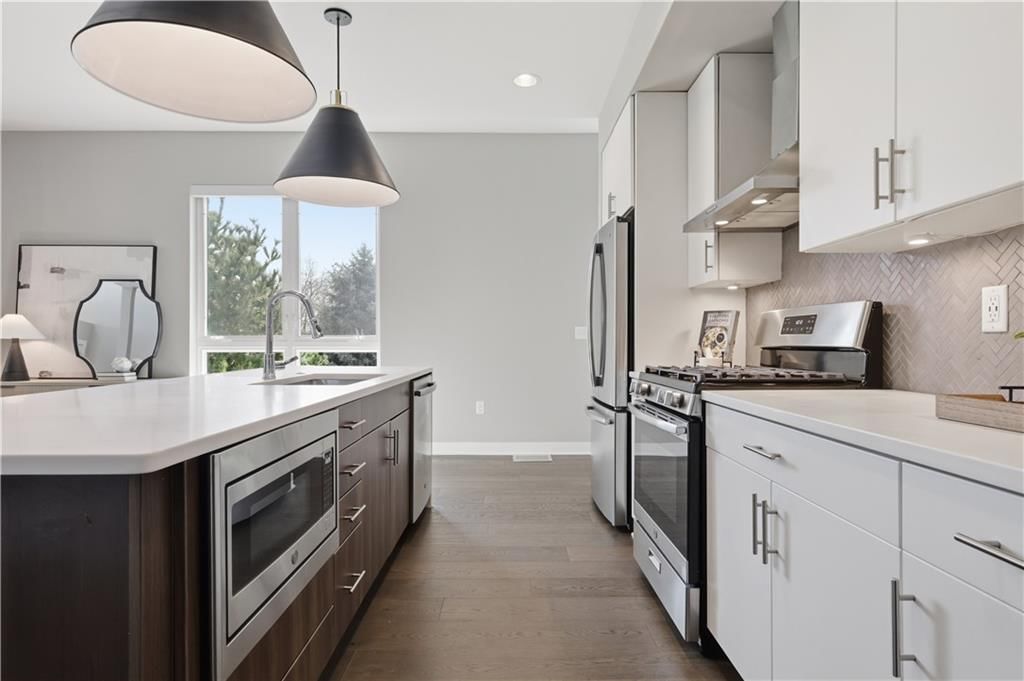 1718 Madison Avenue — photo 15
