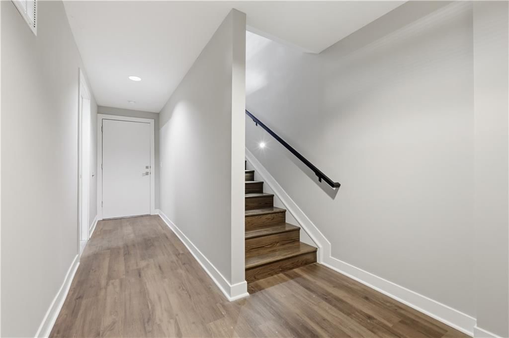 1718 Madison Avenue — photo 34