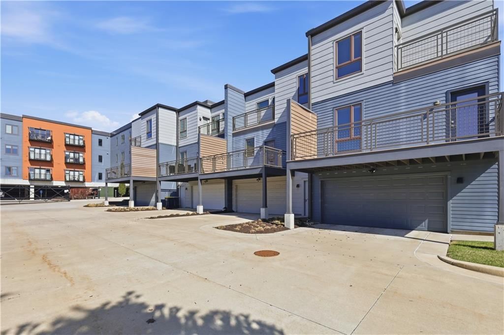1718 Madison Avenue — photo 41