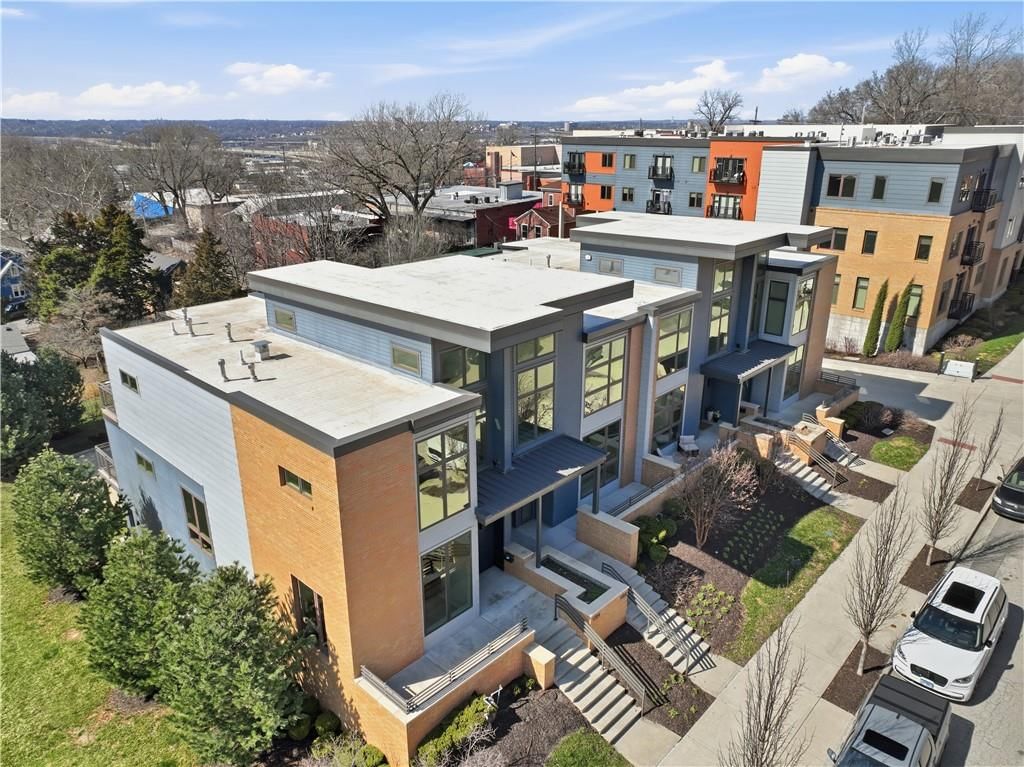 1718 Madison Avenue — photo 44