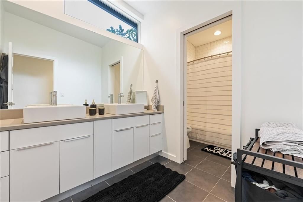 4601 Mercier Street — photo 32