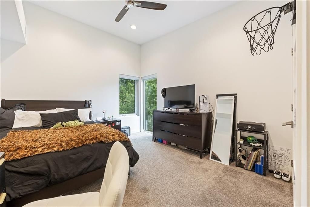 4601 Mercier Street — photo 34